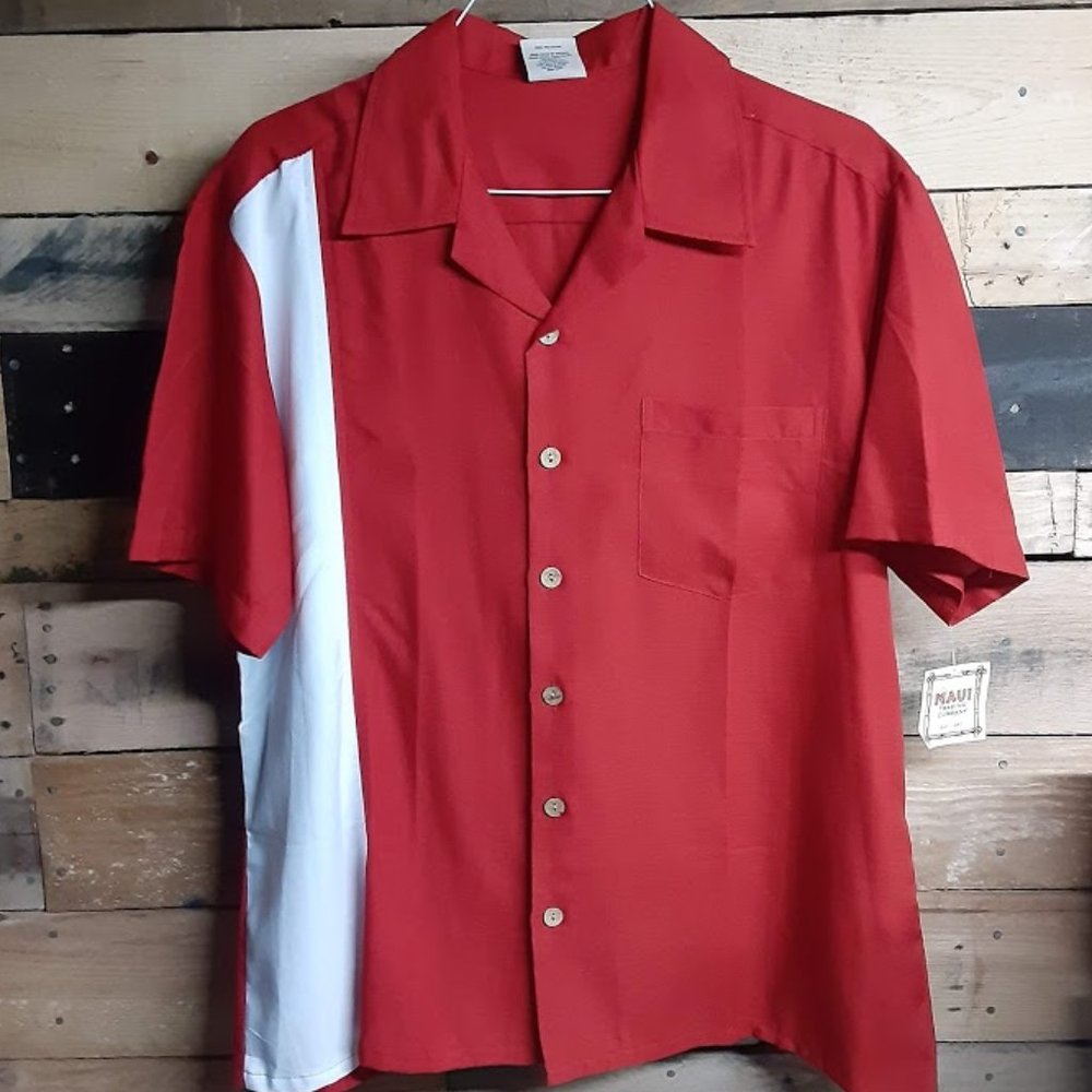 Maui Trading Company Red and white Short Sleeve